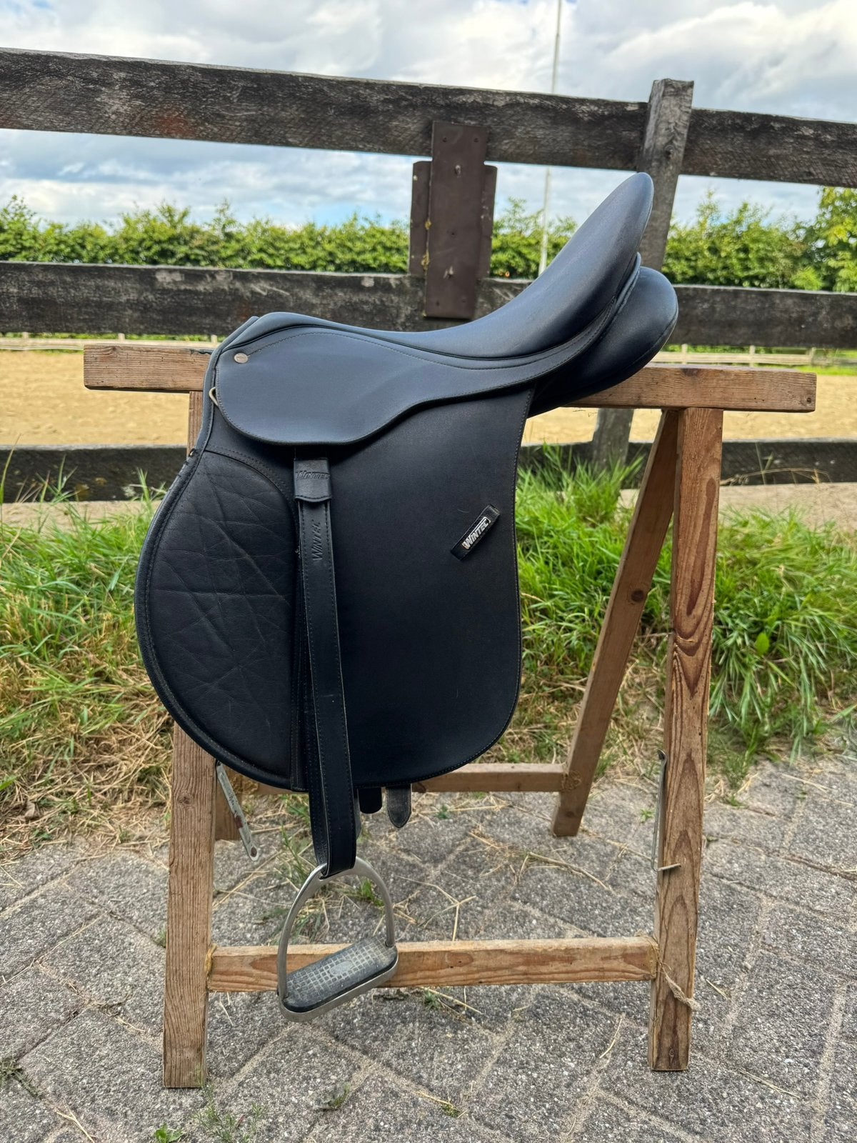 Wintec zadel veelzijdig 17,5 inch, Dieren en Toebehoren, Ophalen, Gebruikt, Veelzijdigheid