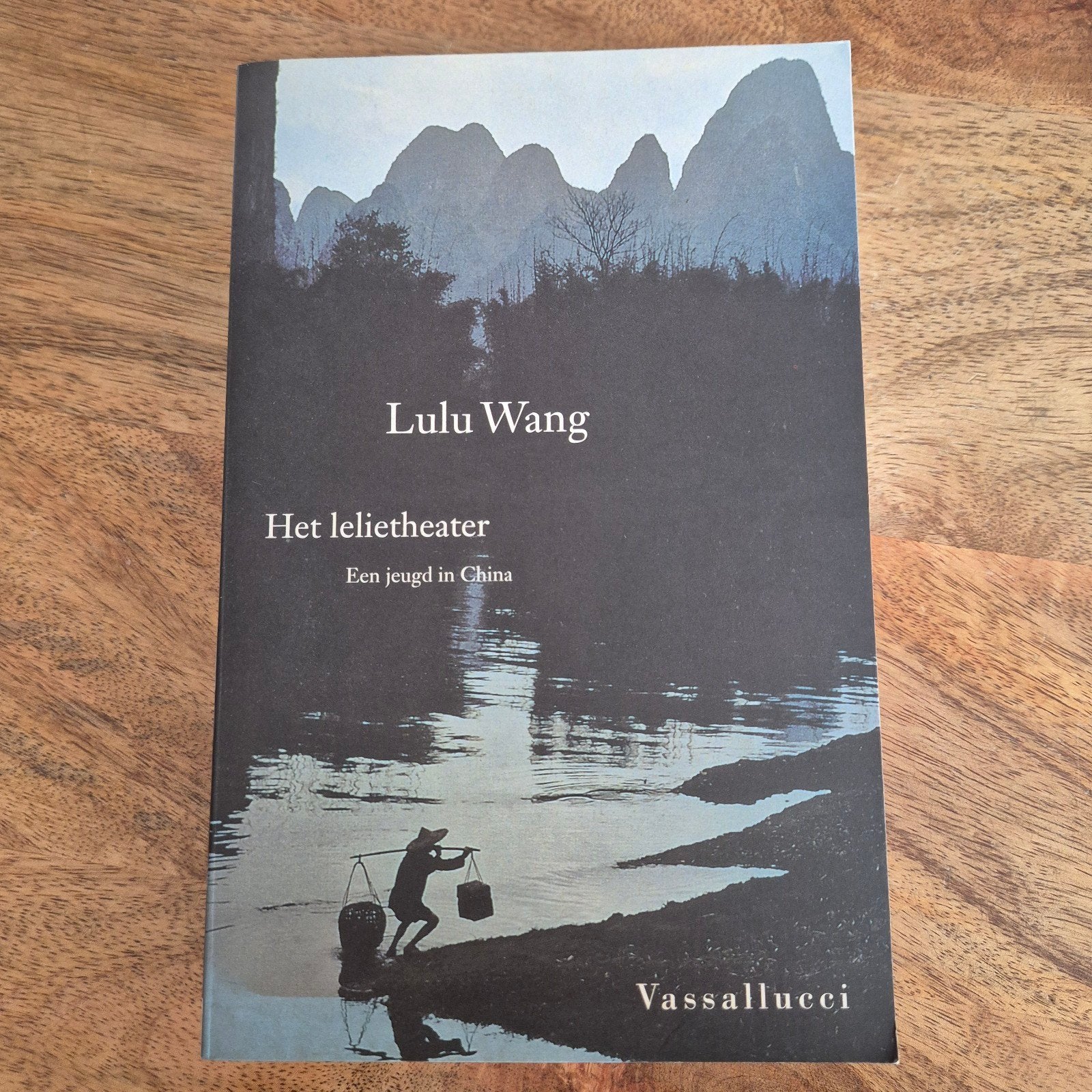 Het Lelietheater - Lulu Wang (Boek), Ophalen of Verzenden, Zo goed als nieuw, Lulu Wang, Wereld overig