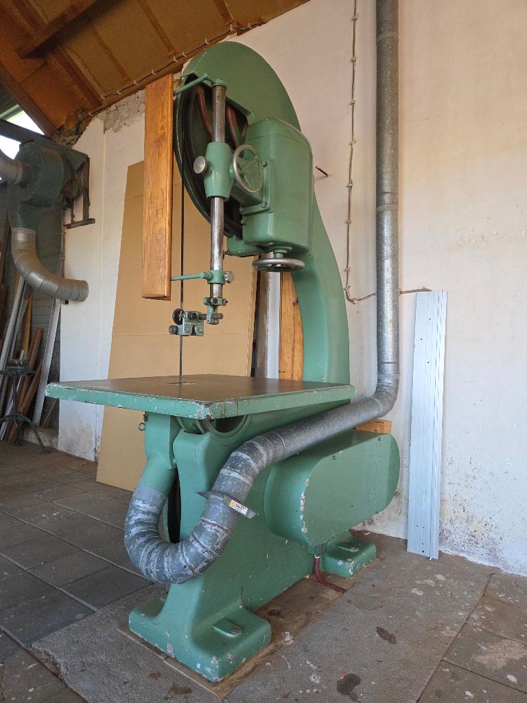 Industriële lintzaagmachine Pinheiro 380V + zaagbladen, Ophalen, Gebruikt, 70 mm of meer, Lintzaag