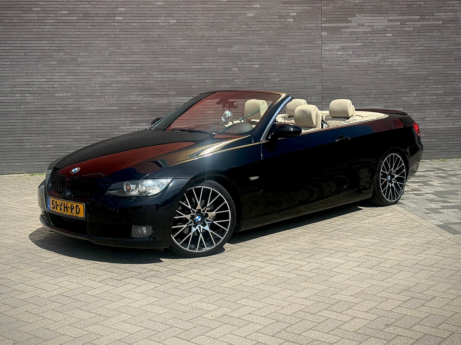 BMW 3-Serie 2.0 I 320 Cabrio AUT 2007 Zwart, Automaat, 1995 cc, 4 cilinders, Cabriolet