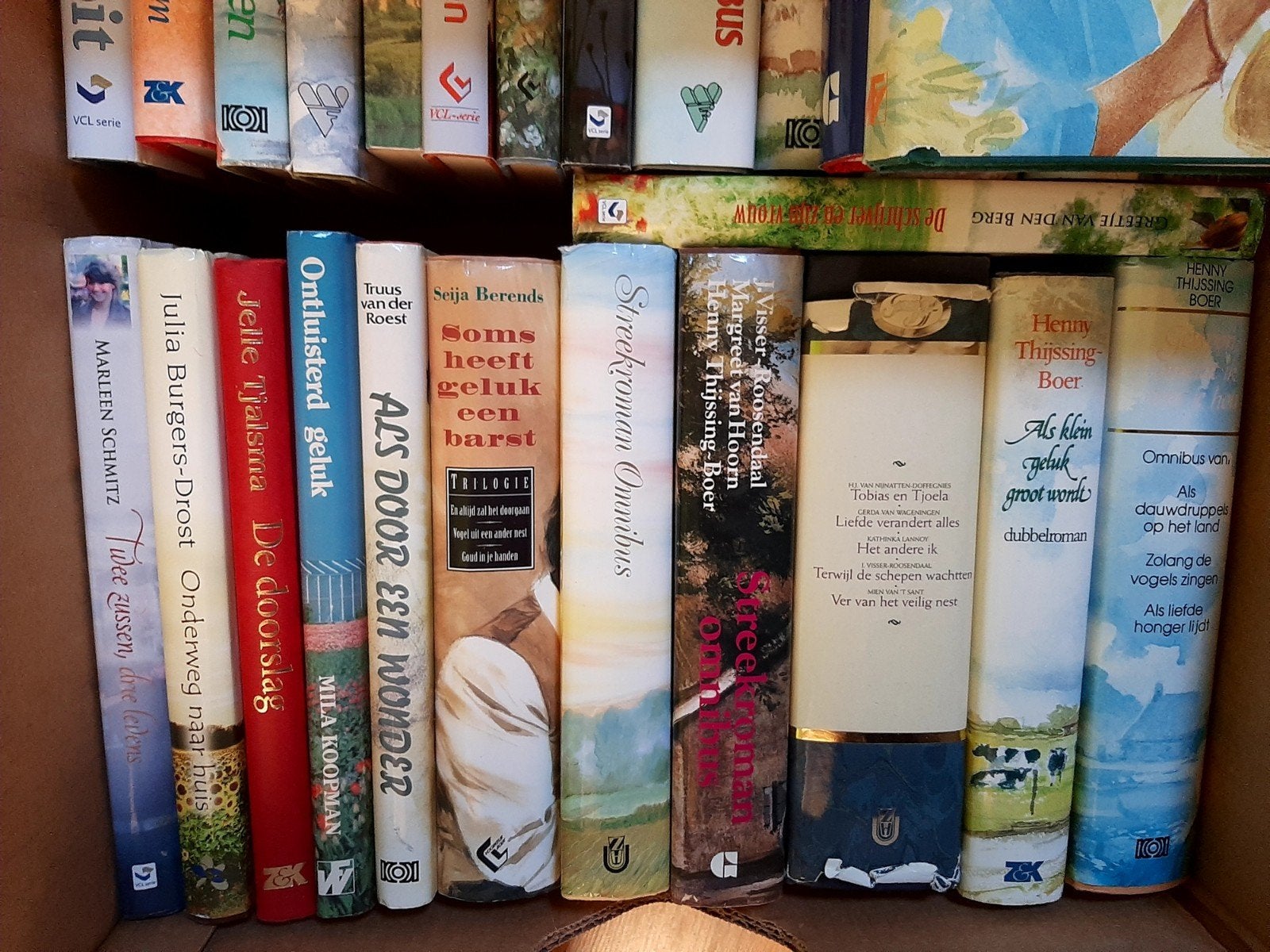 Grote collectie (35) streekromans, diverse auteurs, Boeken, Romans, Ophalen of Verzenden, Gelezen
