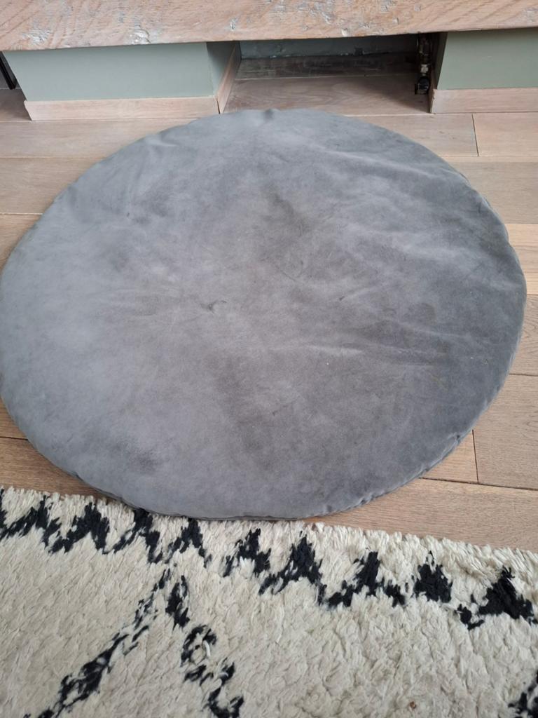Grijs velvet kussen., Ophalen of Verzenden