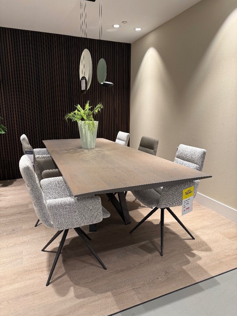 Bert Plantagie Eetkamertafel - Showroommodel Piet Klerkx, 50 tot 100 cm, Vijf personen of meer, Rechthoekig, Modern, Design