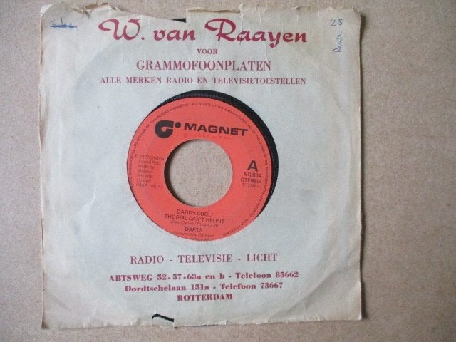s1552 darts - daddy cool/the girl cant help it, Ophalen, Gebruikt, 7 inch, Overige genres