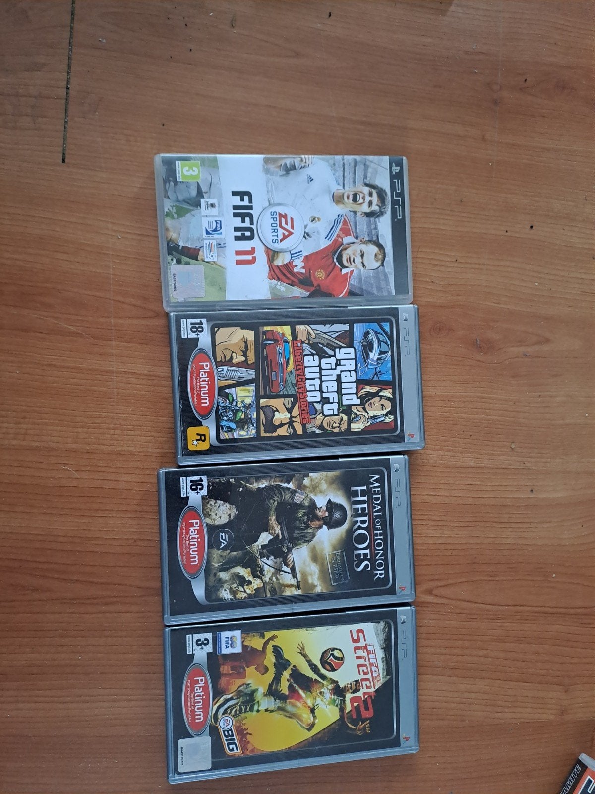 PSP Spellenhoezen (zonder spellen), Spelcomputers en Games, Games | Sony PlayStation Portable, Ophalen