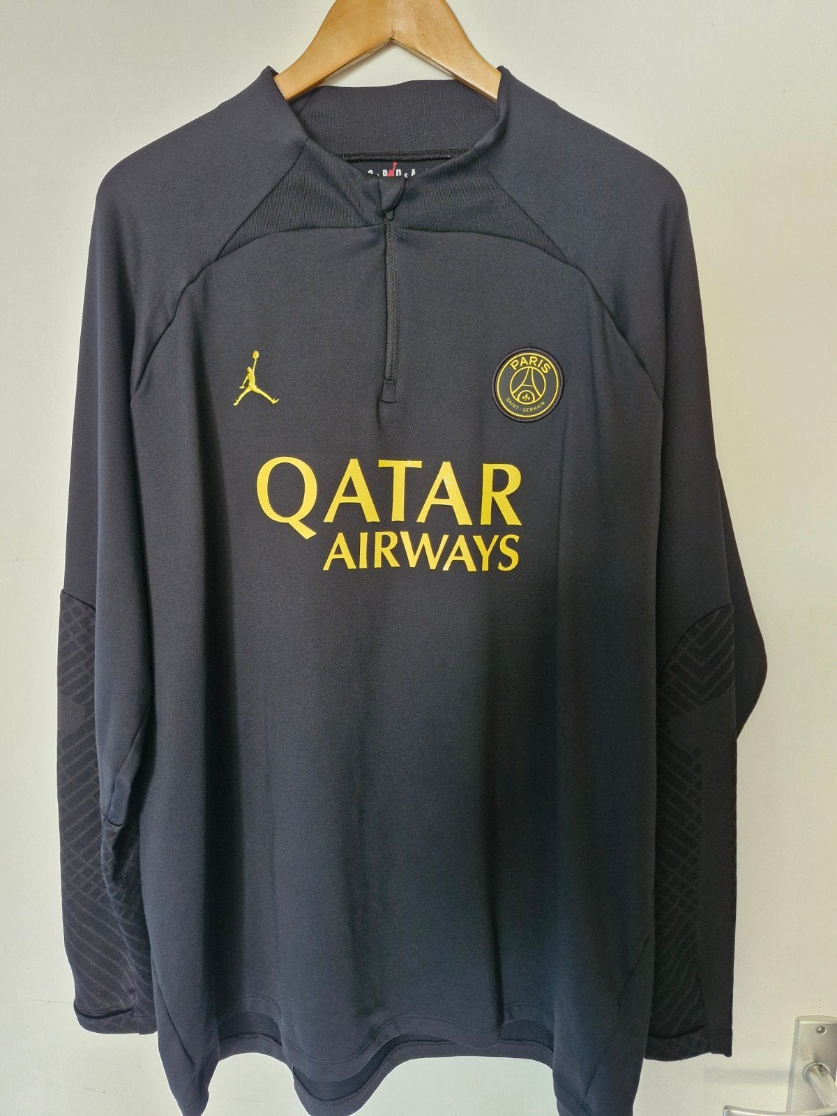 Paris Saint Germain voetbal shirt, Zwart, Overige maten, Ophalen of Verzenden, Zo goed als nieuw