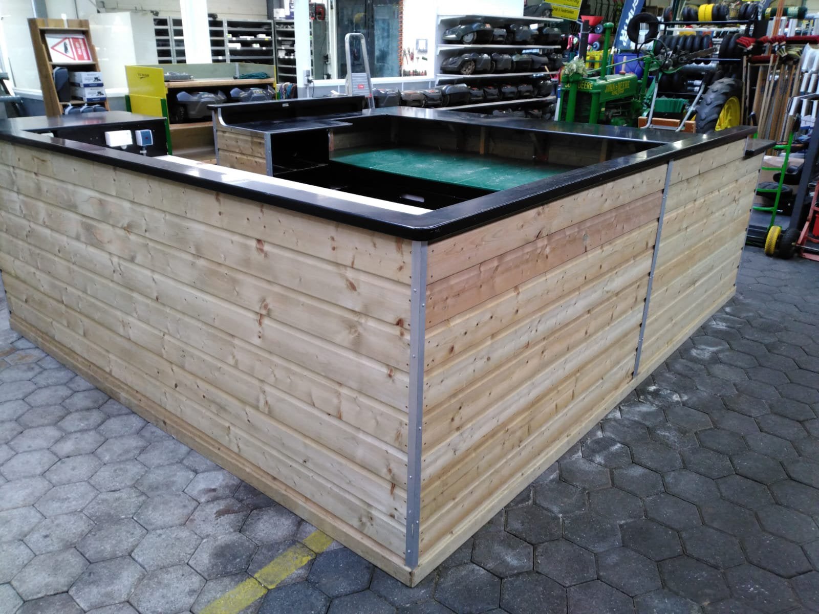 Werkstation of buiten bar, Ophalen, Gebruikt, Minder dan 5 meter