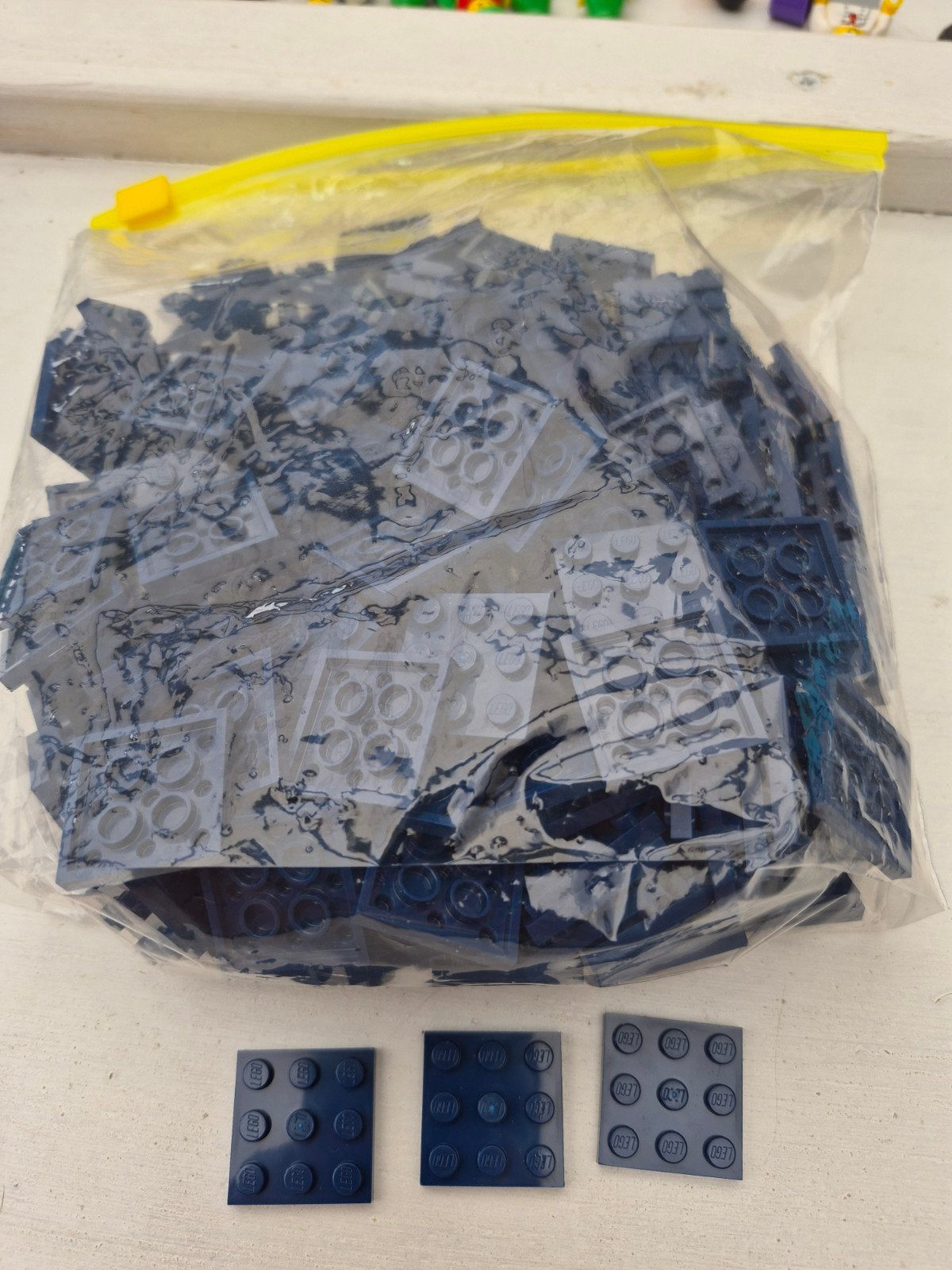 197 stuks donkerblauwe LEGO platen 3x3, Gebruikt, Overige thema's, Lego, Ophalen of Verzenden