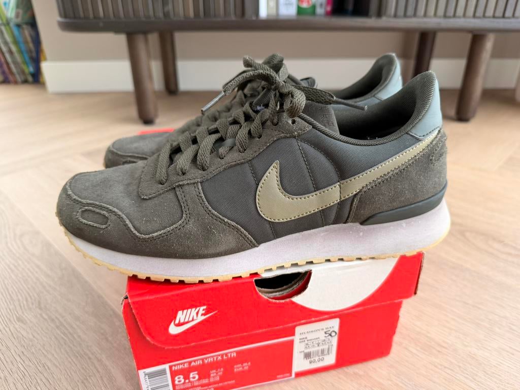 Nike Air VRTX LTR 8.5 Maat 42 10x gedragen Groen Origineel, Ophalen of Verzenden, Zo goed als nieuw, Sneakers of Gympen