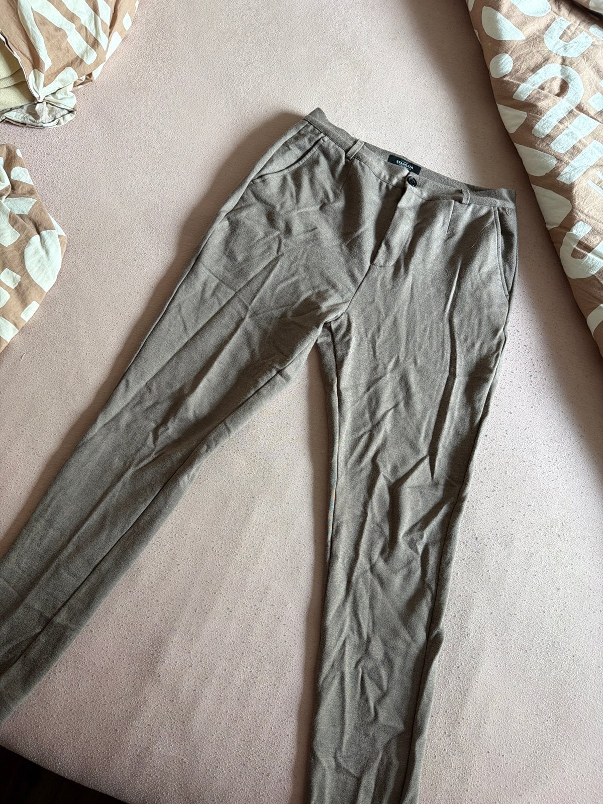 Nieuwe beige broek van Pull&Bear, maat M, Maat 38/40 (M), Beige, Nieuw, Ophalen of Verzenden