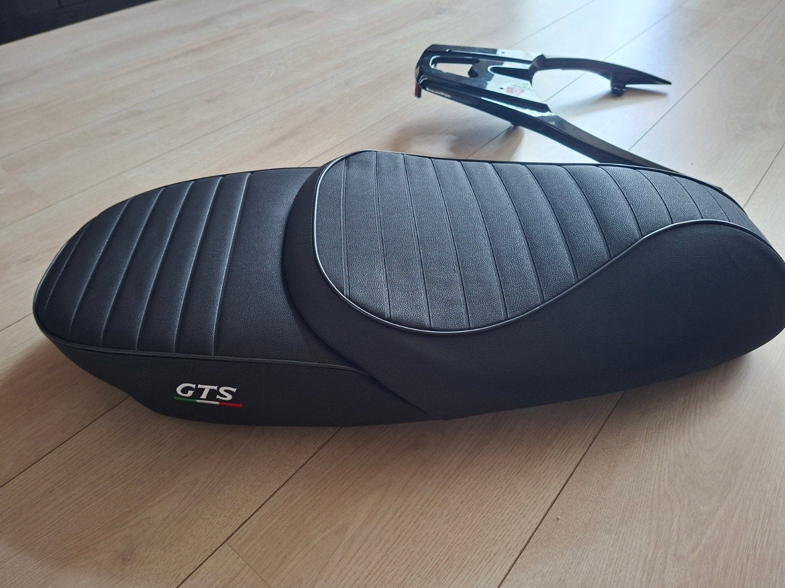 Gts zadel. En achter rekje. Nieuw!, Ophalen, Nieuw, Zadel, Overige merken
