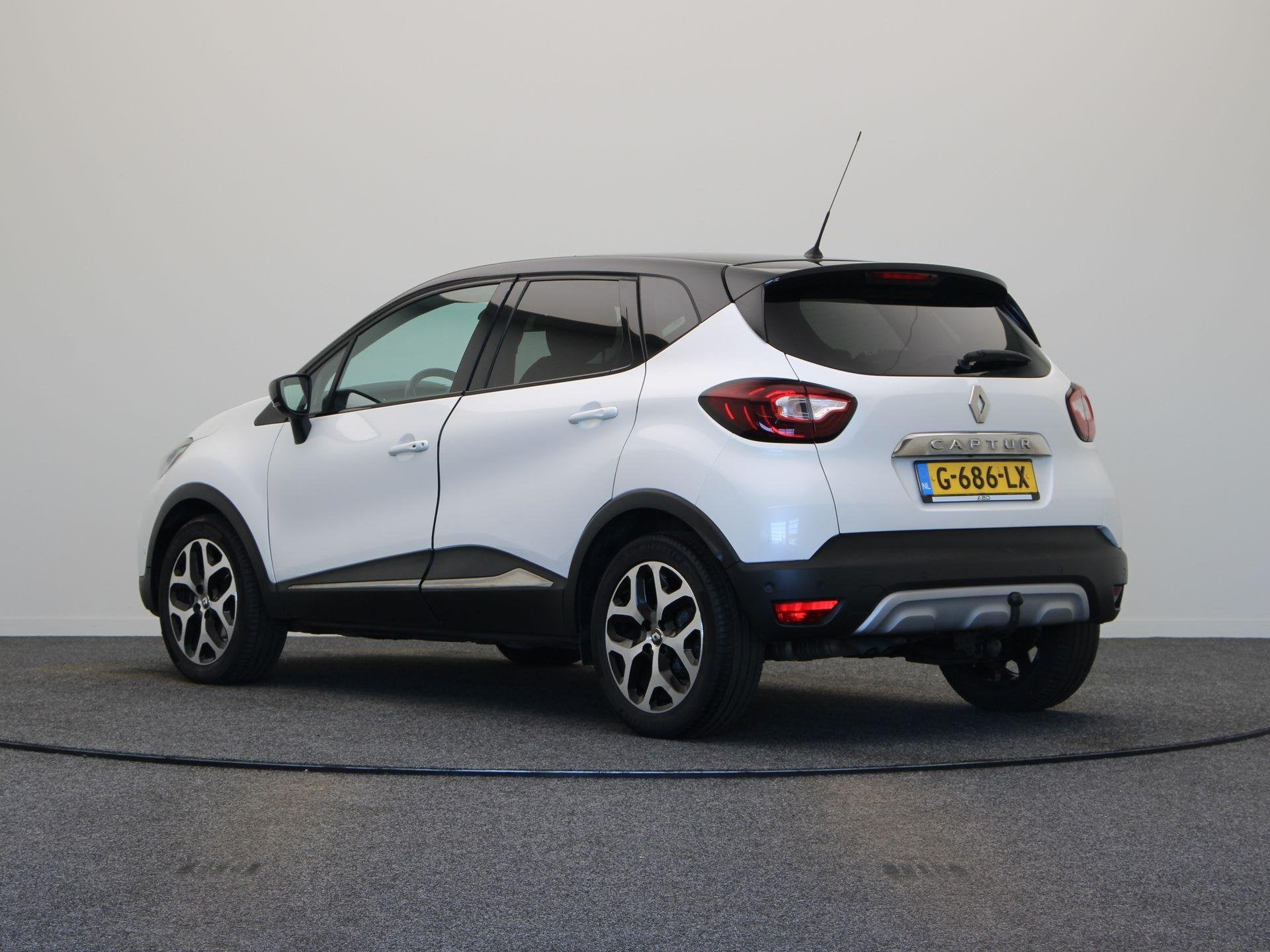 Renault Captur 150pk TCe Version S | AUTOMAAT | Trekhaak | D, Auto's, Gebruikt, Euro 6, 4 cilinders, Alcantara