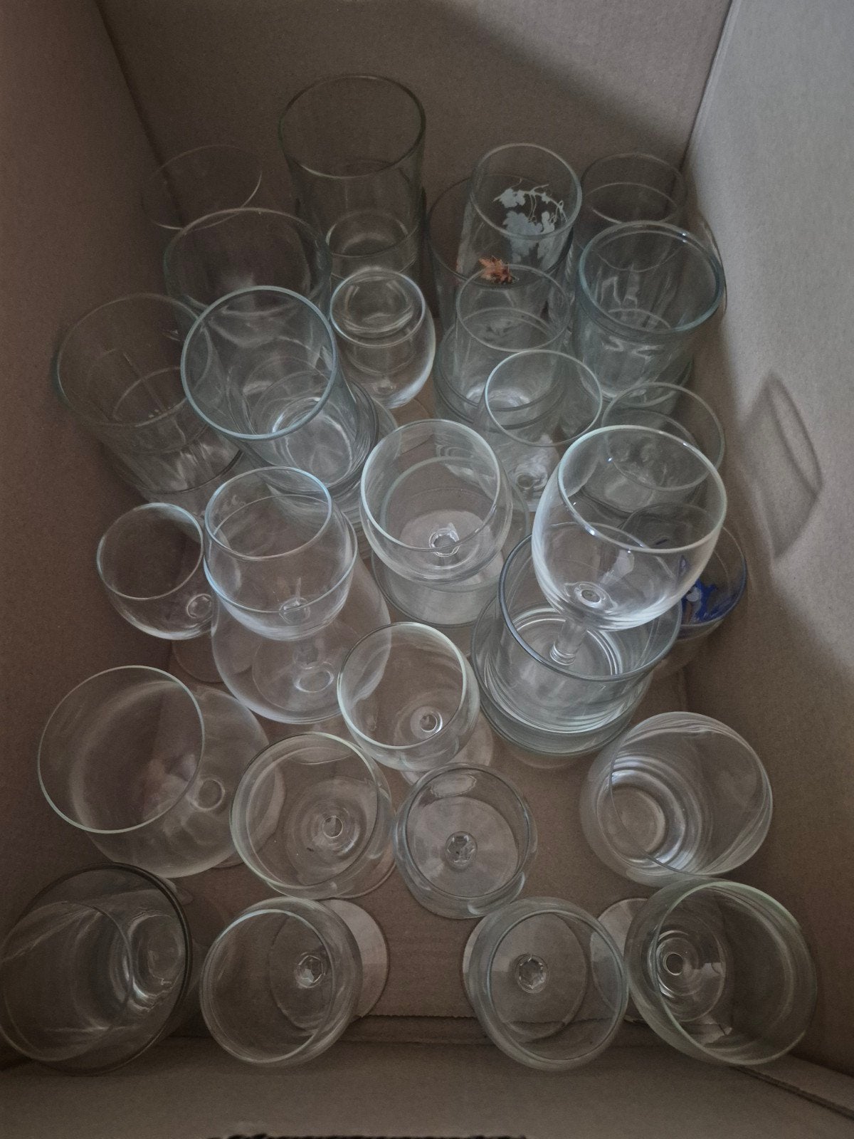 Ruim 40 diverse glazen voor wijn, bier en fris, Ophalen, Gebruikt, Glas