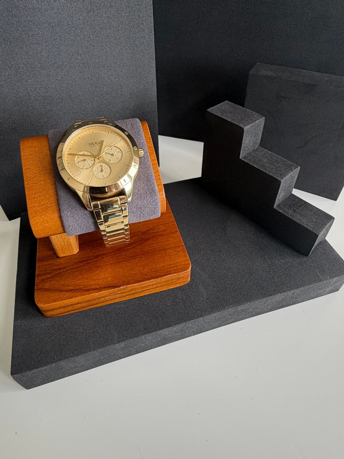 Hugo Boss Goudkleurig Horloge - Zo Goed als Nieuw, Overige merken, Staal, Staal, Polshorloge