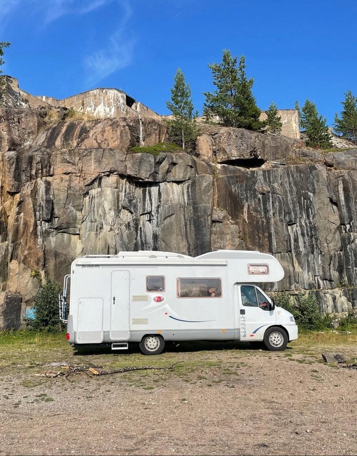 Dethleffs Esprit Globetrotter Alkoofcamper - 6 slaapplaatsen, Caravans en Kamperen, Alkoof, Ringverwarming, Reservewiel, Fiat