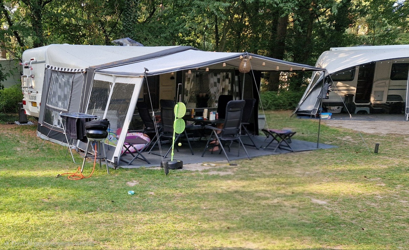 Adria Unica 502 UP uit 2000 met voortent en luifel, Koelkast, Rondzit, Particulier, Adria