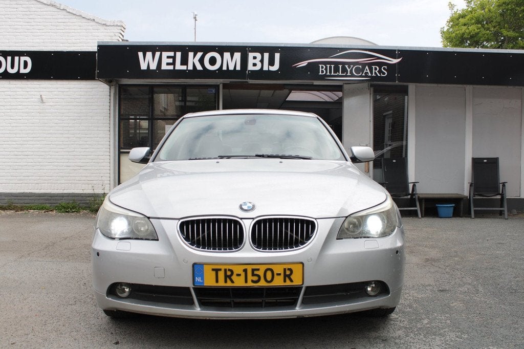 BMW 5-serie 525i / Navi / Automaat / Stoelmemory / CruiseCon, Auto's, BMW, Automaat, Achterwielaandrijving, Zwart, 2497 cc