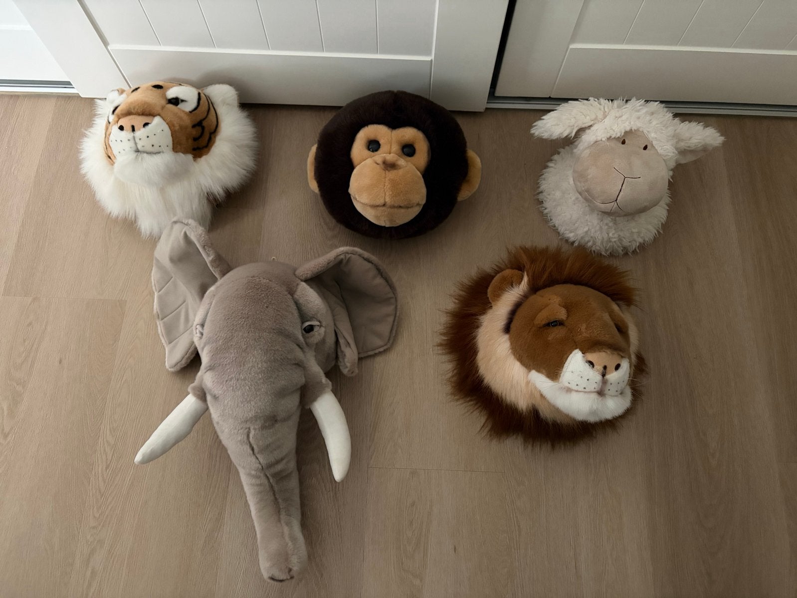5x Pluche Dierenkoppen Muurdecoratie - Olifant, Leeuw, Tijge, Ophalen, Zo goed als nieuw, Middelgroot (20 tot 80 cm), Olifant