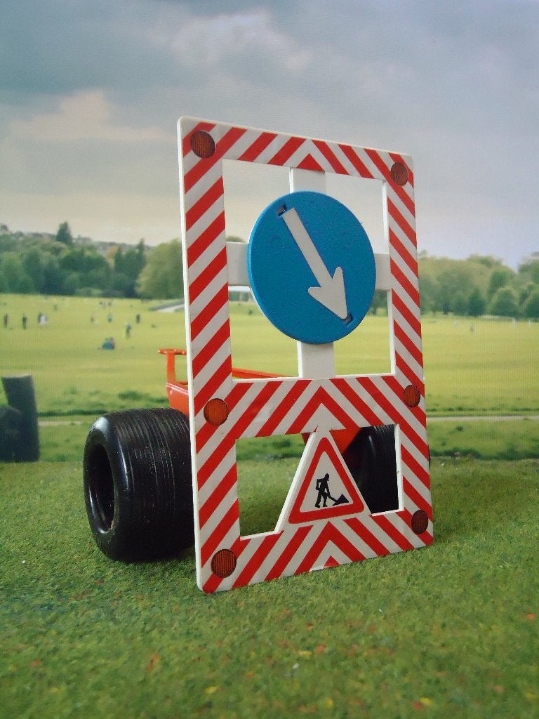 1:24 Mobiele wegbebakening GAMA 020 Warnschild Nachläufer, Ophalen of Verzenden, Zo goed als nieuw, Overige merken