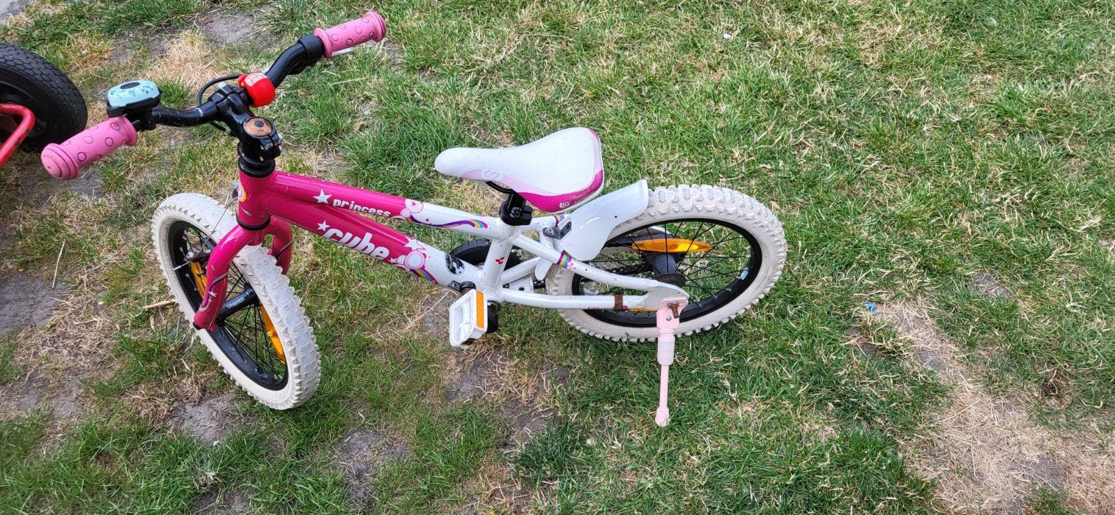 Roze Cube kinderfiets - Zo goed als nieuw, Fietsen en Brommers, Fietsen | Kinderfietsjes, Ophalen, 16 tot 20 inch, Velgrem, Zo goed als nieuw
