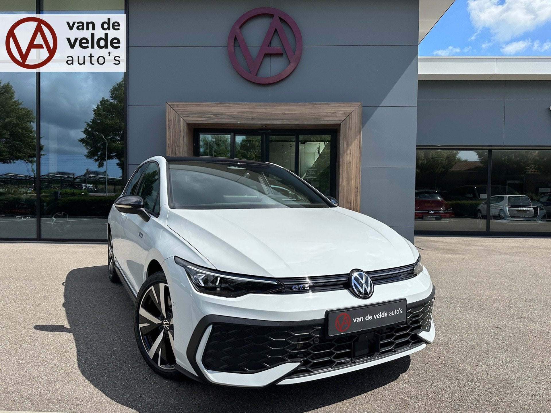 Volkswagen Golf 1.5 eHybrid GTE 272pk | Head up | Black Styl, Auto's, Volkswagen, 12 maanden, 77 km/l, Zwart, 4 cilinders