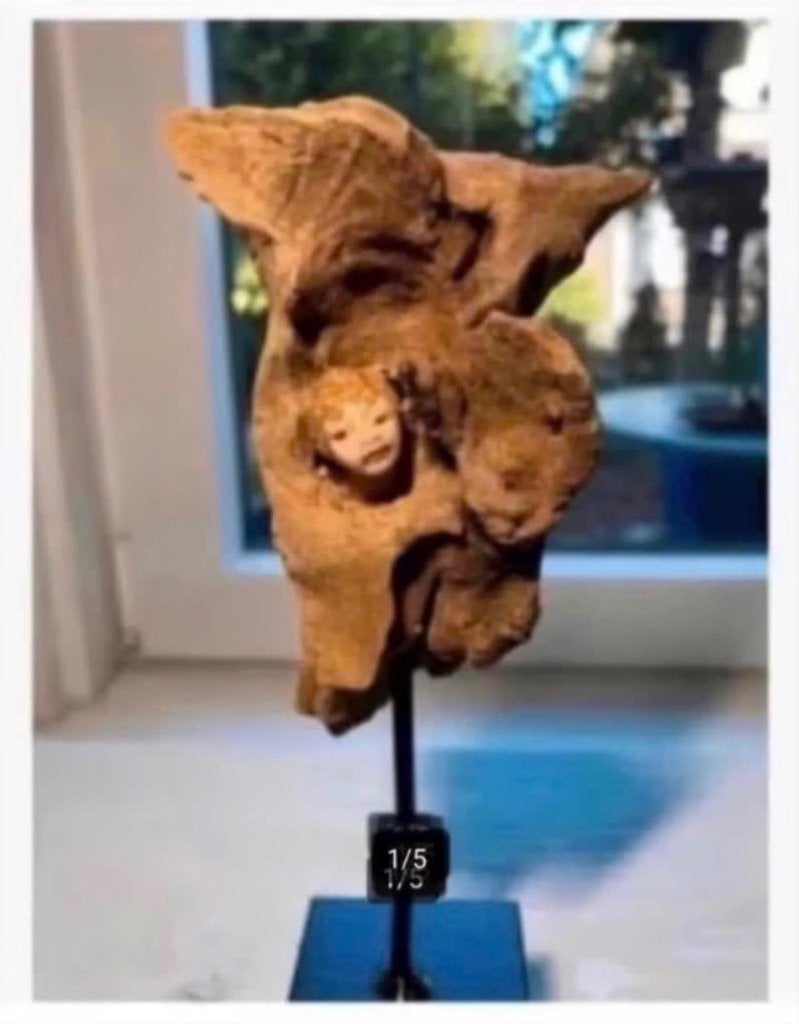Bos mannetje, hoofdje in versteende boomstronk op voet, Antiek en Kunst, Ophalen of Verzenden