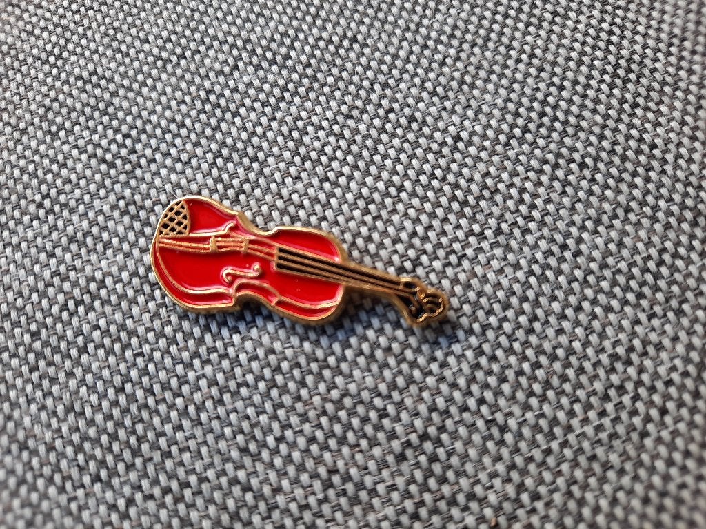 1 pin van een viool te koop, Ophalen of Verzenden, Nieuw, Overige onderwerpen, Speldje of Pin