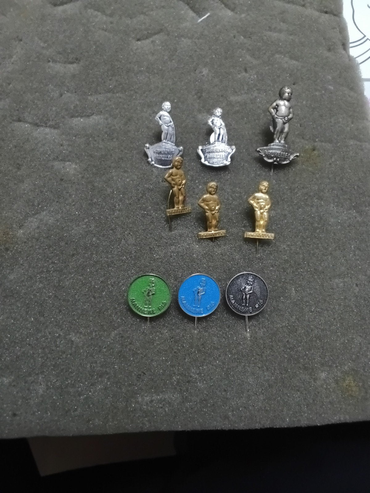 diverse manneke pis speldjes, Ophalen of Verzenden