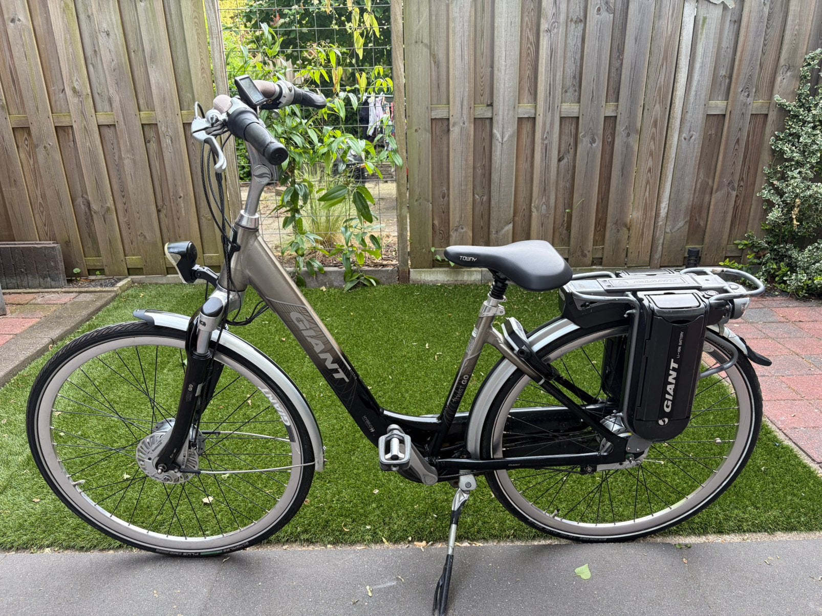 Te koop elektrische damesfiets giant, Fietsen en Brommers, Ophalen, Giant, Zo goed als nieuw, 47 tot 51 cm