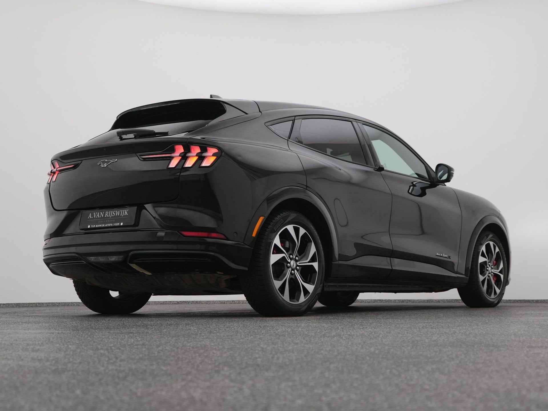 Foto 17 van Ford Mustang Mach-E Extended RWD 98 kWh | 360 | ADAPTIVE |