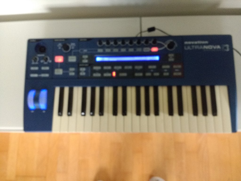 Novation Ultranova VA Supervette Synthesizer, Muziek en Instrumenten, Ophalen, Gebruikt, Overige aantallen, Novation