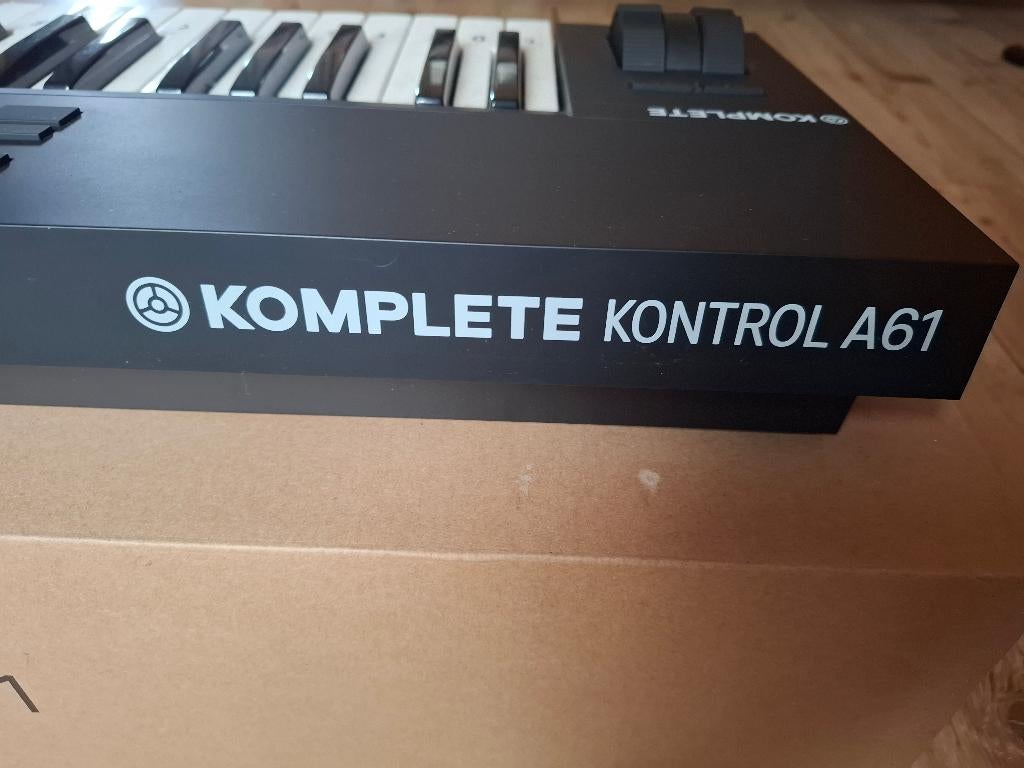 Keyboard Komplete Kontrol A61, Muziek en Instrumenten, Ophalen, Zo goed als nieuw