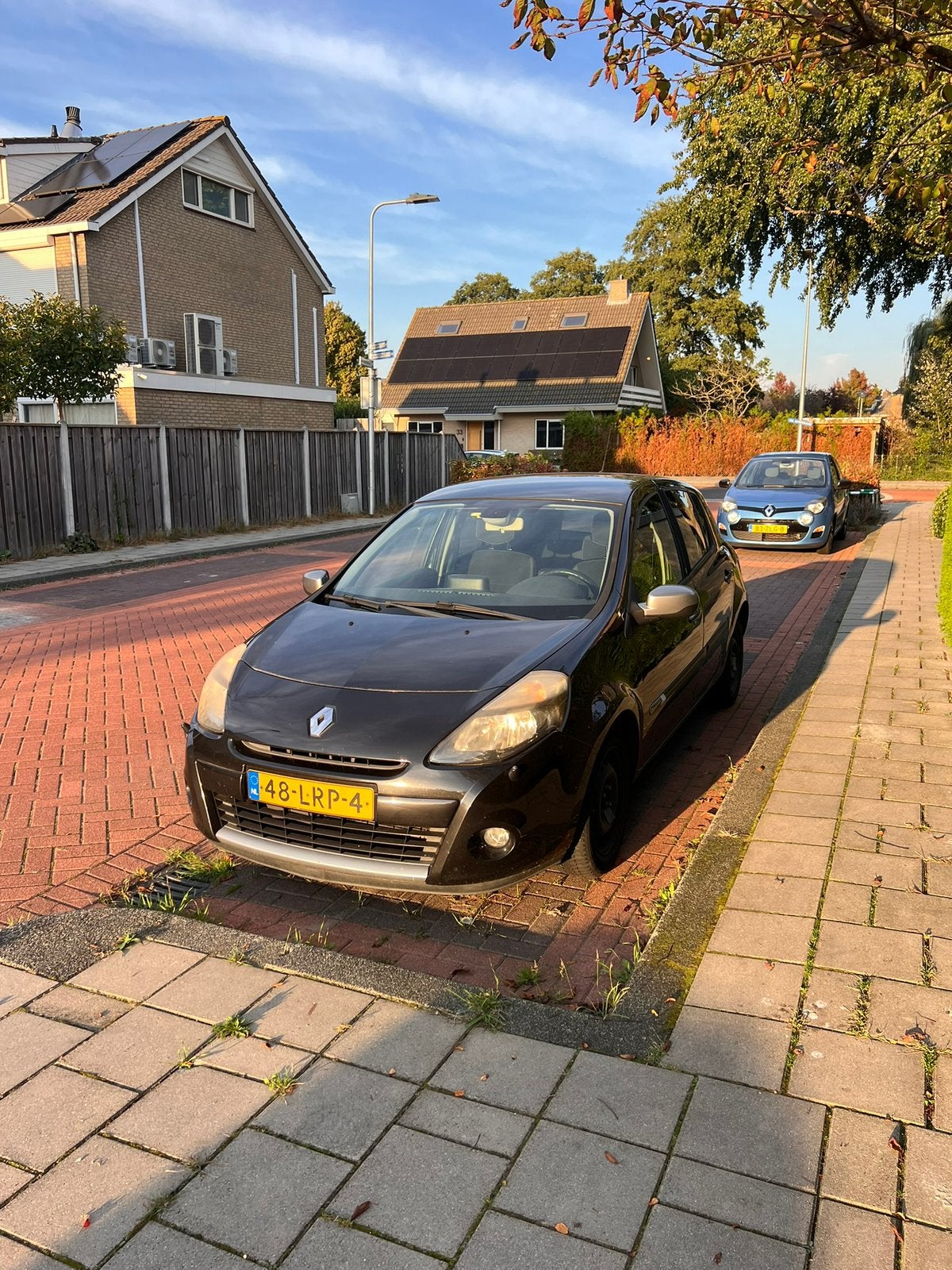 Meeneem prijs. Renault Clio 1.2 16V 55KW 5-DRS 2010 Zwart, Voorwielaandrijving, 535 kg, 74 pk, 4 cilinders