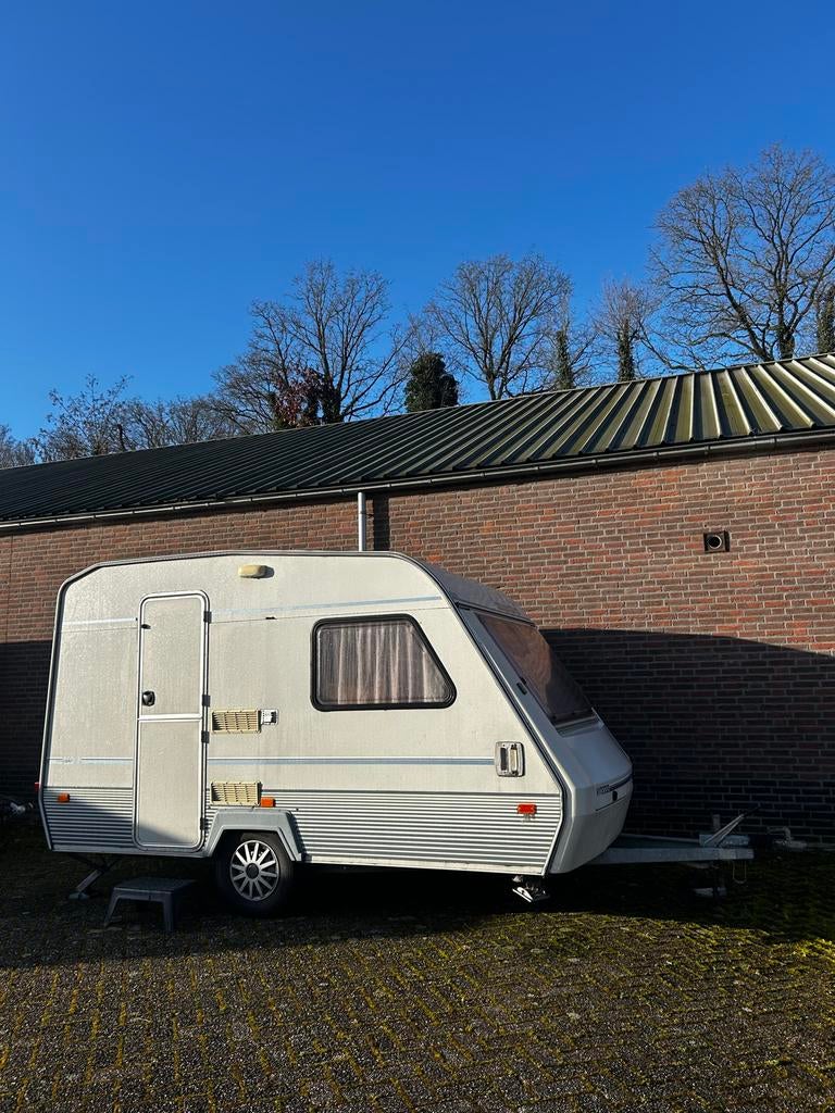 Beyerland 350 met voortent, Caravans en Kamperen, Caravans, Standaardzit, Tot en met 2, Dwarsbed, Particulier