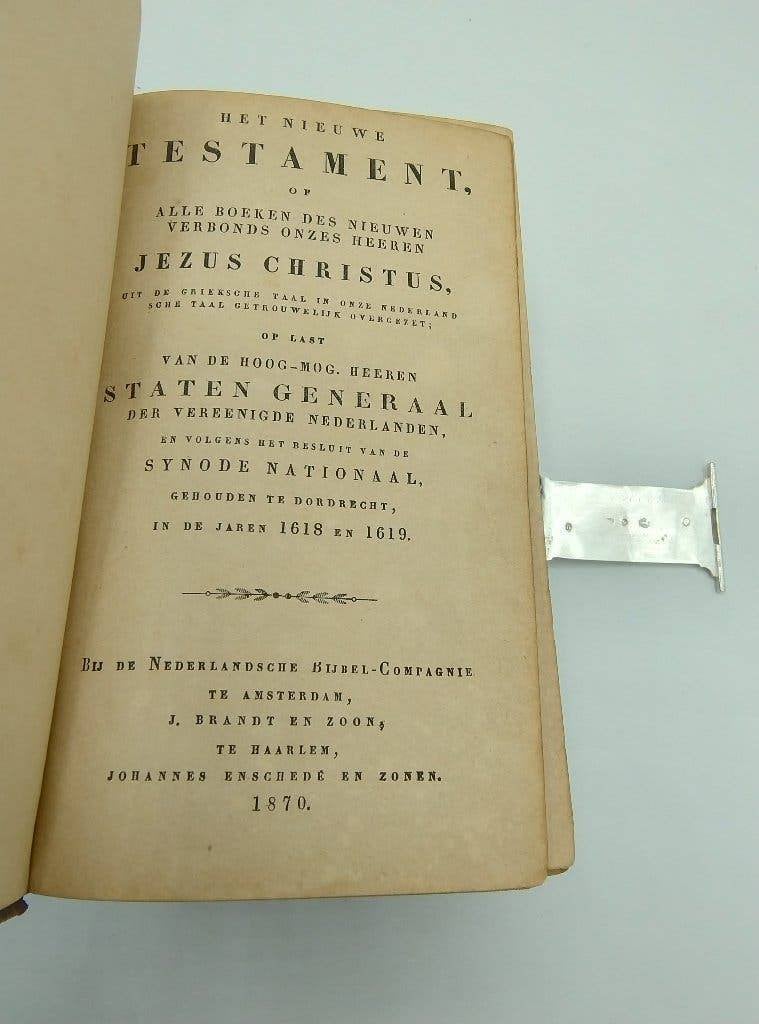 Bijbel met zilveren slot, S.F. Reitsma uit Sneek, 1875, Antiek en Kunst, Verzenden