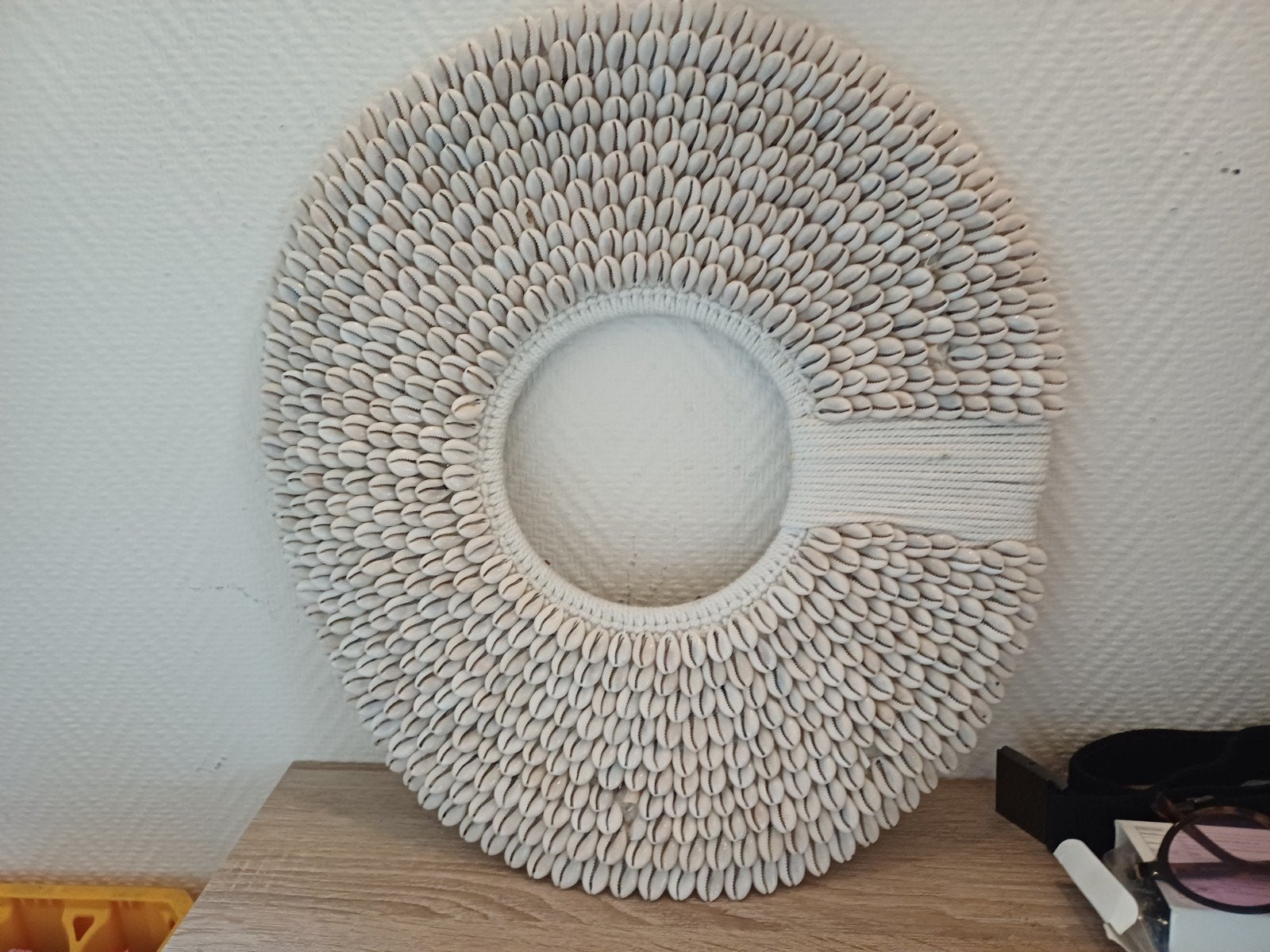 Decoratieve Schelpen Krans - Boho Stijl Wanddecoratie, Huis en Inrichting, Beige, Boho, Ophalen of Verzenden, Zo goed als nieuw