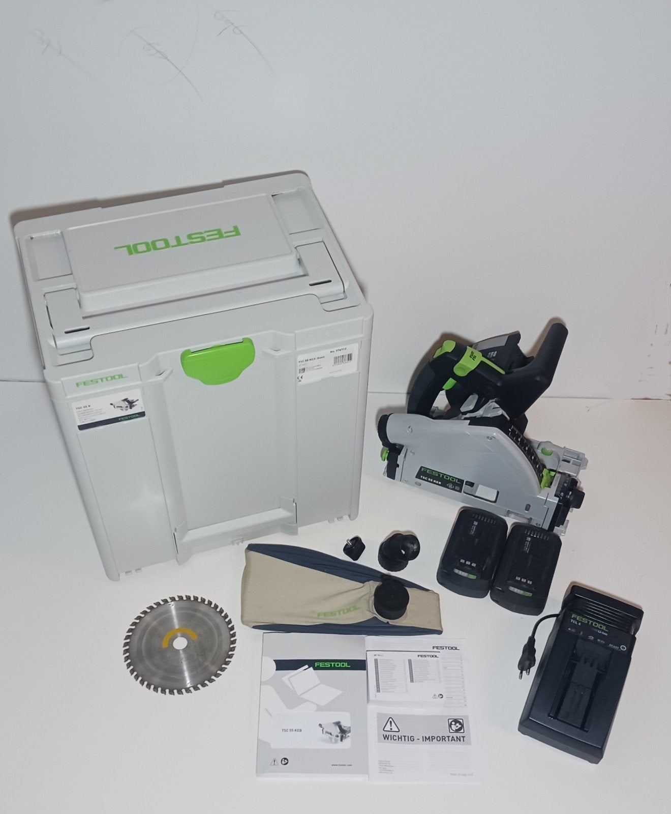 Festool TSC 55 KEB, met accu's en lader, Invalzaag, Ophalen of Verzenden, Zo goed als nieuw, 30 tot 70 mm
