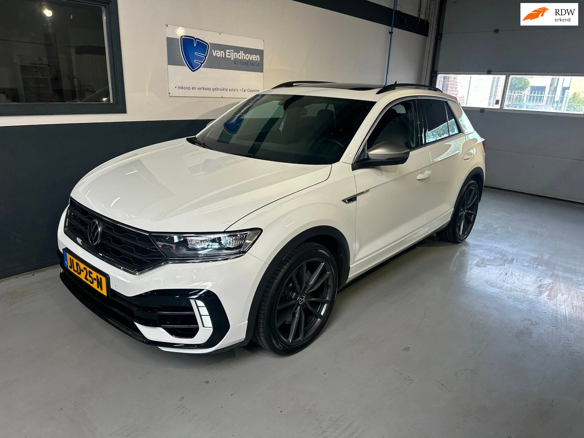 Volkswagen T-ROC 2.0 TSI 4Motion R Leder|Akra|VOL, Auto's, Volkswagen, Gebruikt, 4 cilinders, 1984 cc, Wit