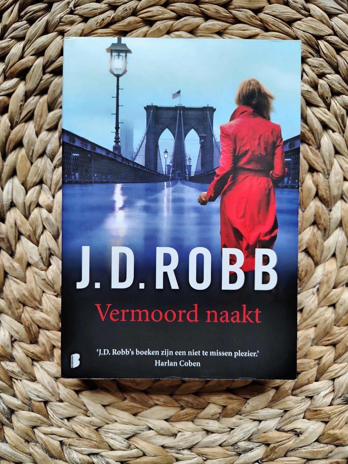 J.D. Robb - Vermoord naakt, Boeken, Ophalen of Verzenden, Zo goed als nieuw
