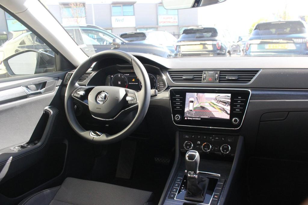 Skoda Superb Combi 1.4 TSI iV Business Edition Plus | Trekha, Auto's, Skoda, Gebruikt, Euro 6, 4 cilinders, Zwart