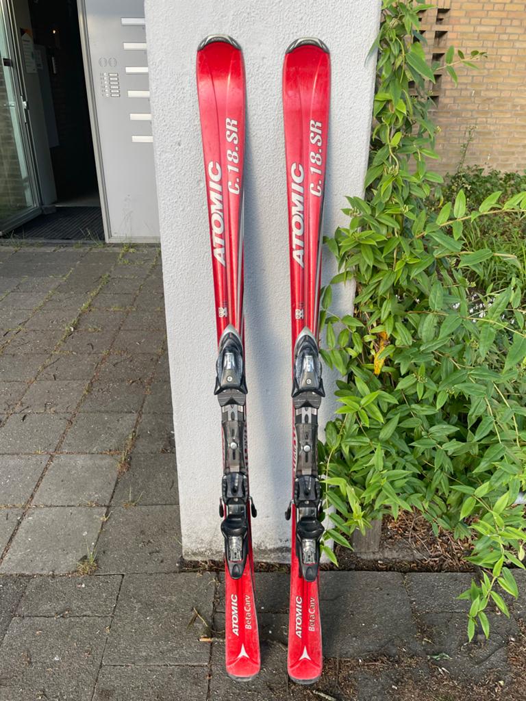 Gratis af te halen: Atomic C.18.SR Ski's - Gebruikt, Ophalen, 140 tot 160 cm, Gebruikt, Carve