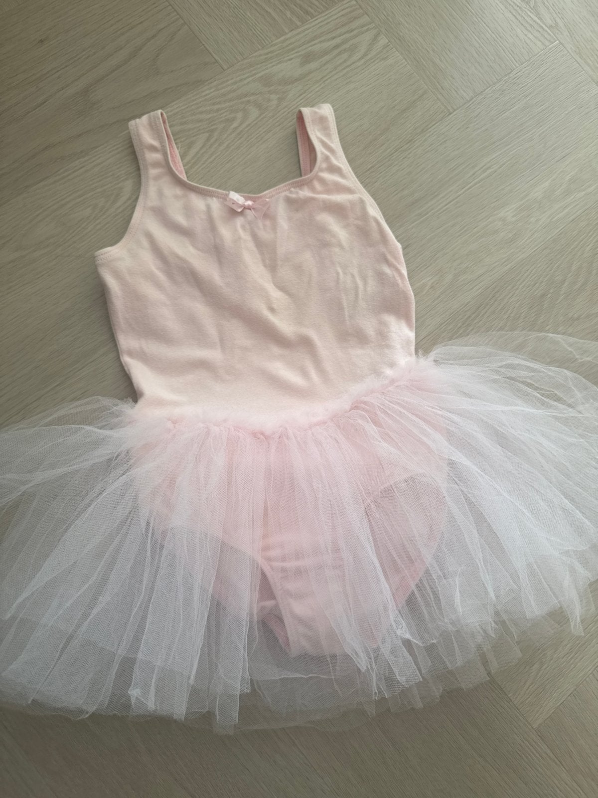 DANSKIN Roze Balletpakje met Tule Rokje - Maat 6-7 jaar, Ophalen of Verzenden, Gebruikt, Meisje, Jurk of Rok