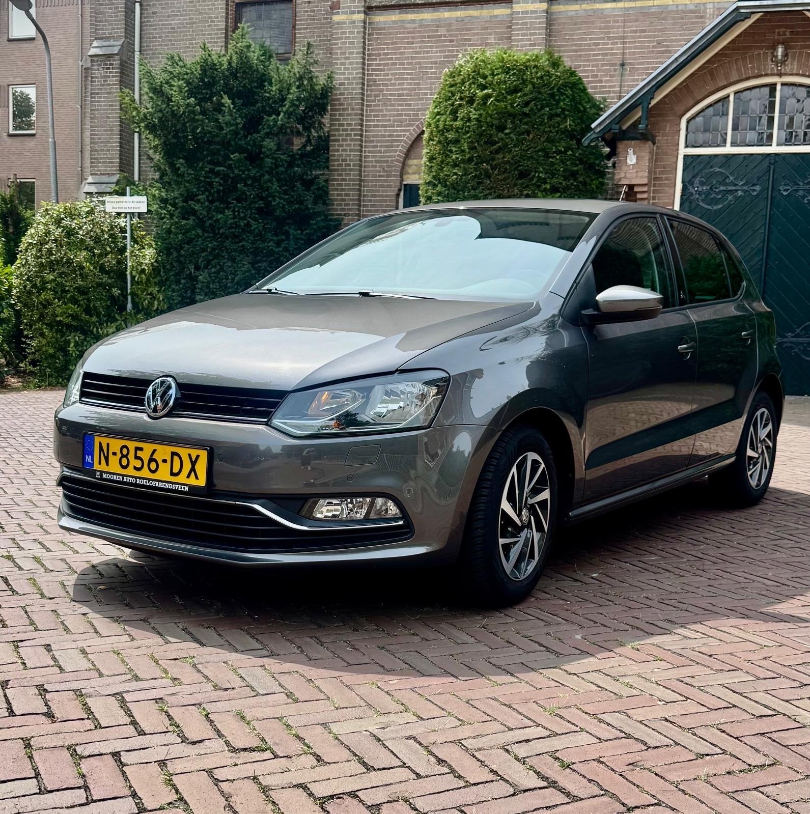 Volkswagen Polo 1.0 Sound I Stoelverwarming I Pdc I, Stof, Zwart, Metallic lak, Handgeschakeld