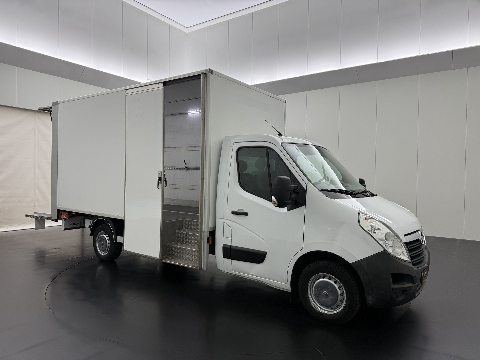 Opel Movano 2.3CDTi 130PK Bakwagen+Laadklep | 1019Kg Laden |, Auto's, Dealer onderhouden, Stof, Gebruikt, 2 stoelen