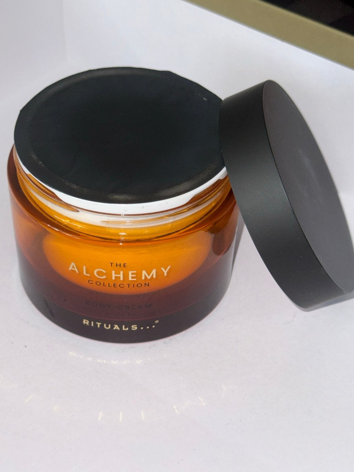 Rituals The Alchemy Collection Body Cream Amber & Myrrh, Ophalen of Verzenden, Nieuw, Bodylotion, Crème of Olie