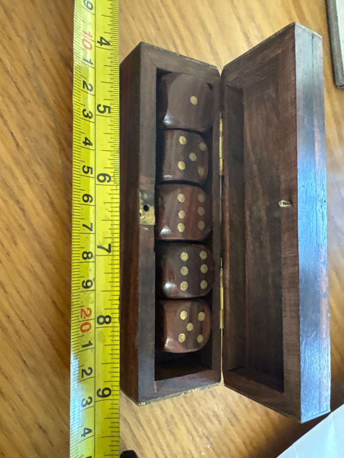 Houten dobbelstenen set in kistje, Een of twee spelers, Ophalen of Verzenden, Gebruikt, Reisspel