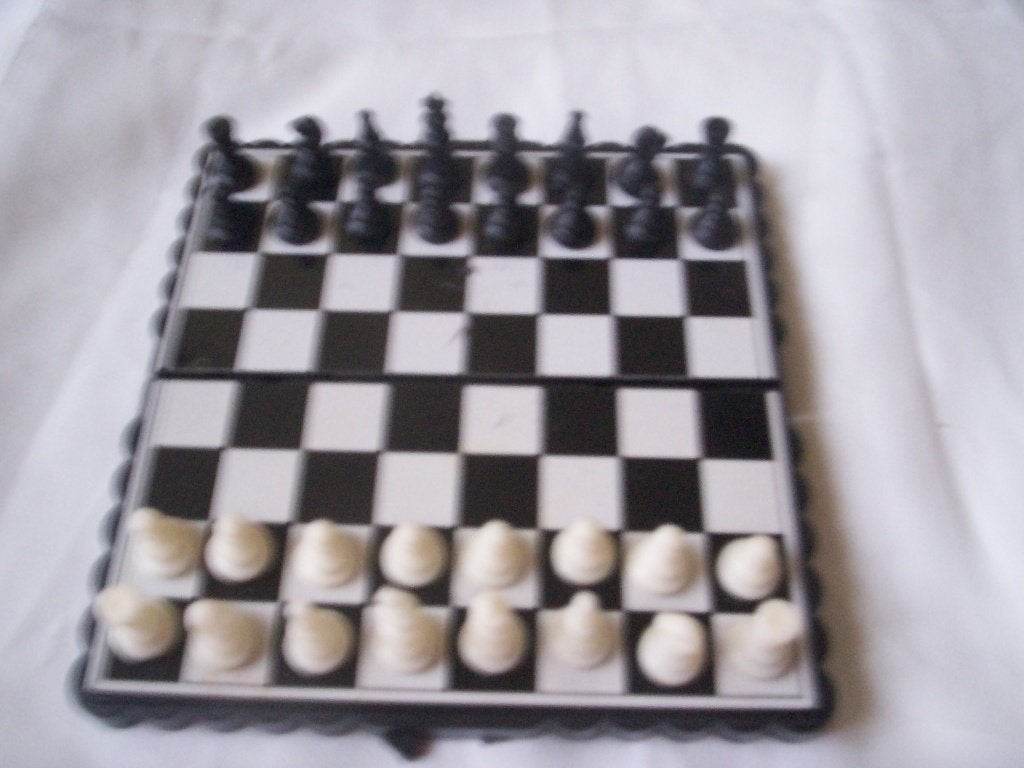 SCHAAKSPEL mini magnetisch inklapbaar compl.  reisschaakspel, Een of twee spelers, Ophalen of Verzenden, Gebruikt