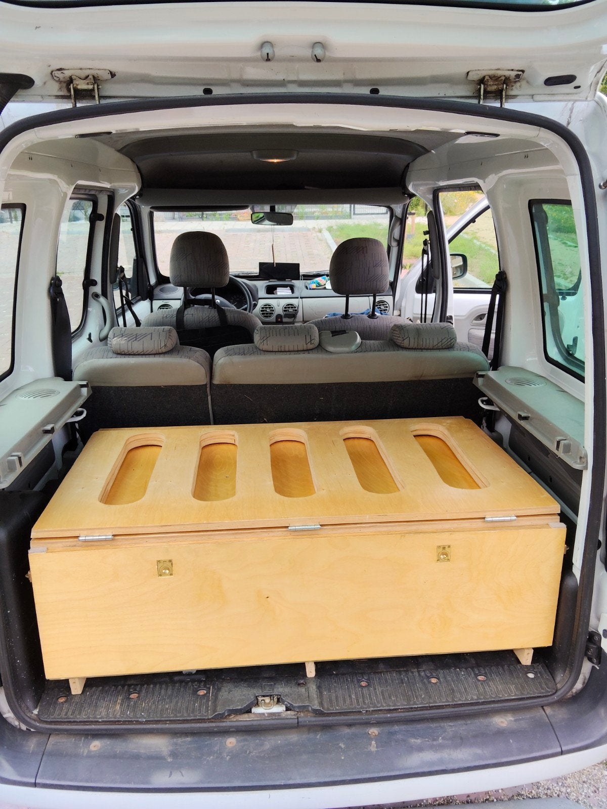 Camper box met matras en hoezen voor Kangoo, Berlingo e.d., Ophalen