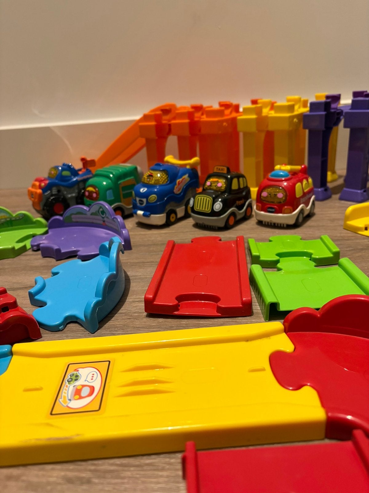 Toet Toet VTech autobaan met 5 auto’s, Ophalen of Verzenden, 2 tot 4 jaar