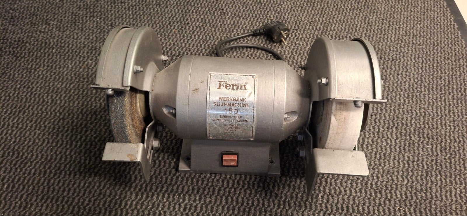 FERM Werkbank Slijpmachine 150 - Gebruikt, Ophalen of Verzenden, Gebruikt, Minder dan 700 watt, Werkbankslijpmachine